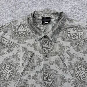 Vintage No Fear Shirt Mens Medium Gray Tribal Short Sleeve Button Up USA Made